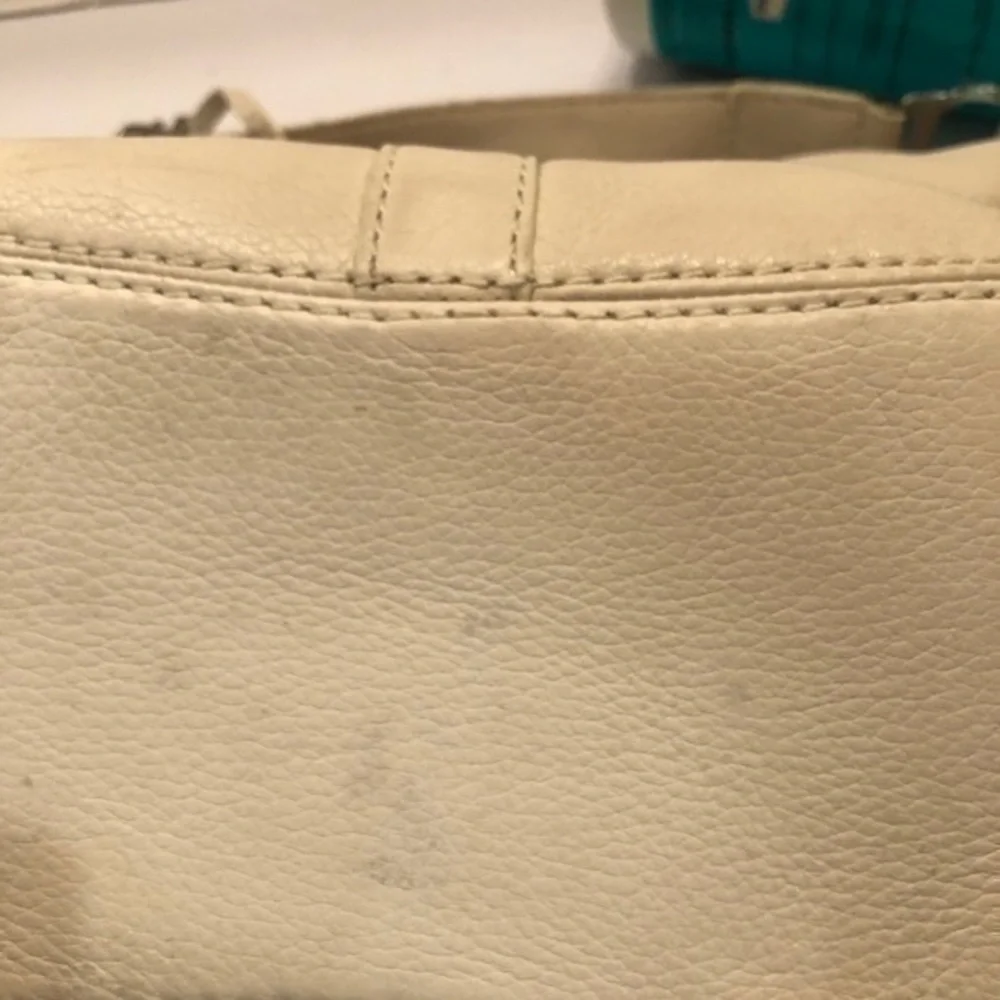 Michael kors cream pebbled leather hobo bag